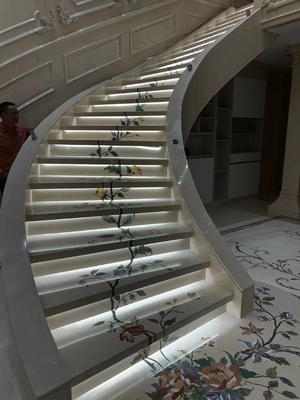 Moderno anti-slip marmo beige waterjet gradini e trampolini per ville scala a spirale