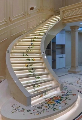 Moderno anti-slip marmo beige waterjet gradini e trampolini per ville scala a spirale
