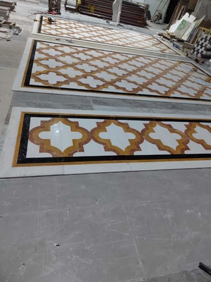 Tappeto a getto d'acqua in marmo bianco e giallo in stile di design moderno per villa in soggiorno