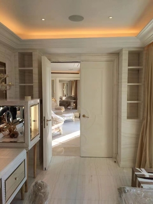 Componente di lavanderia interna Traslucida Veina d'oro bianco Legno Look Onyx Slab di marmo per piastrelle di parete e pavimento