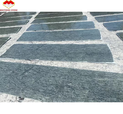 Blocchi di granito in forma di pietra tagliati su misura in verde oliva G612 con finitura superficiale affilata