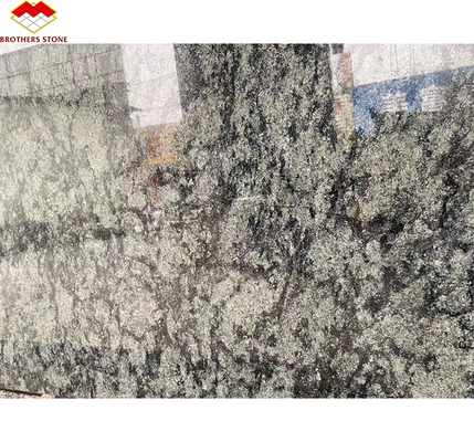 Blocchi di granito in forma di pietra tagliati su misura in verde oliva G612 con finitura superficiale affilata