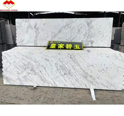 Slab lucidato in granito bianco di alta qualità per progetti residenziali