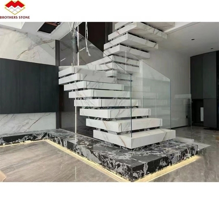 Aggiornate l' interno dell' hotel con pedane di scala di design moderno