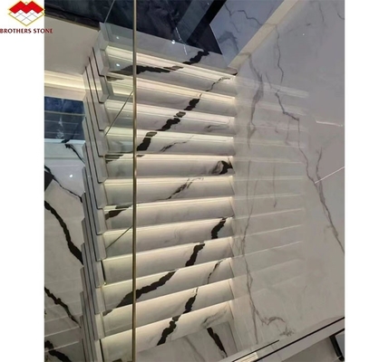Aggiornate l' interno dell' hotel con pedane di scala di design moderno