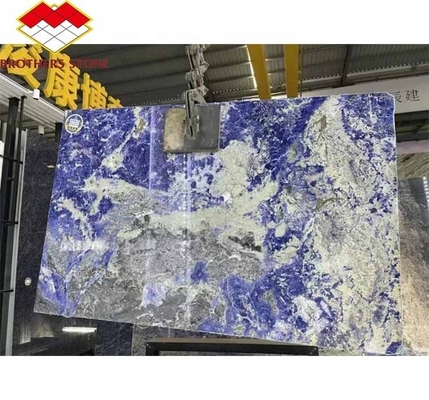 Grandi lastre di pietra di lusso di lusso, vene bianche, marmo di cloisonne, piastrelle per pavimento del soggiorno.