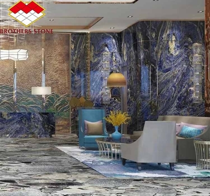 Grandi lastre di pietra di lusso di lusso, vene bianche, marmo di cloisonne, piastrelle per pavimento del soggiorno.
