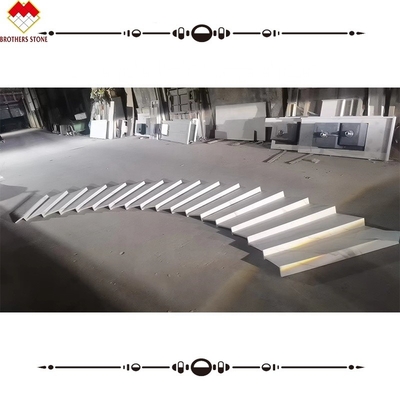 Scale anti-slip scanalatore Calacatta Modelli Scale di pietra sinterizzata con illuminazione led