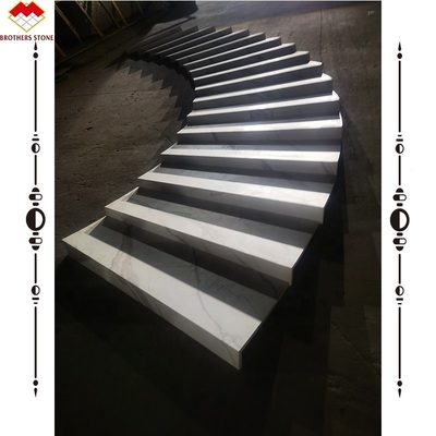Scale anti-slip scanalatore Calacatta Modelli Scale di pietra sinterizzata con illuminazione led