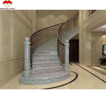 Colonne di scale esterne con pavimenti in pietra di costruzione Moderne piastrelle di granito bianco britannico