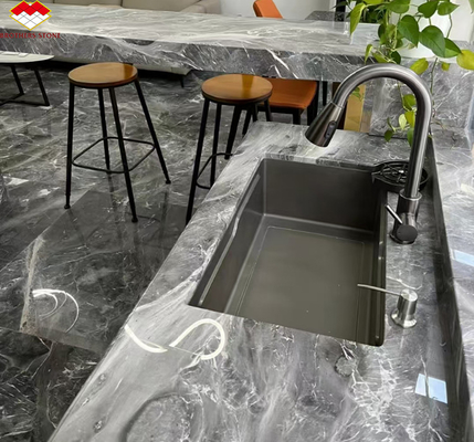 Moderni banconi di cucina in marmo grigio lucidato Pradas per Villa Hotel Disegno grafico