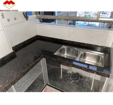 Parco moderno Granito marrone britannico Pietra lucidata Superficie per il design del bancone della cucina