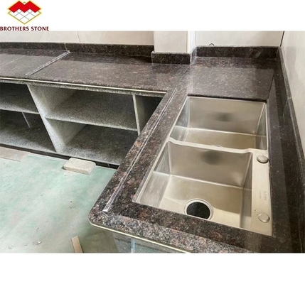 Parco moderno Granito marrone britannico Pietra lucidata Superficie per il design del bancone della cucina