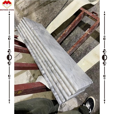Dimensioni personalizzate Pietra di marmo bianca Scale pedane e ascensore per stile di design moderno look