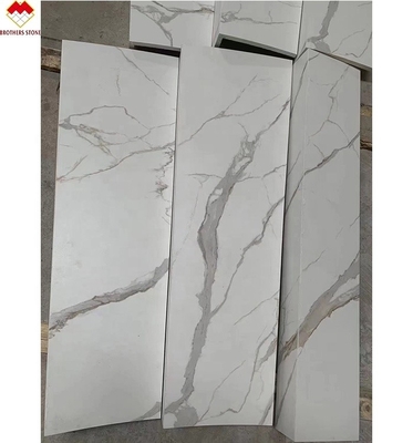 Bianco Nero Grigio Oro Personalizzato lucido Calacatta Marmo Guarda Porcellana Piastrelle Scale
