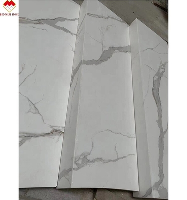 Bianco Nero Grigio Oro Personalizzato lucido Calacatta Marmo Guarda Porcellana Piastrelle Scale