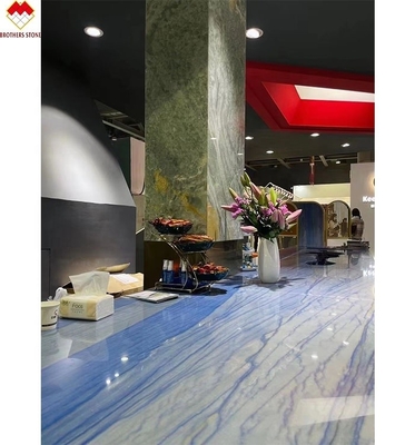 Design delle pareti e dei pavimenti dell'hotel Macaubas azzurro Pietra di marmo blu con vene bianche