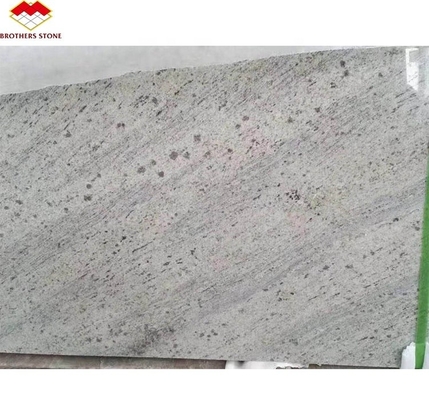 2700 kg/m3 Lastra di granito Caschmir indiano moderno rivestimento bianco pietra naturale tagliata su misura
