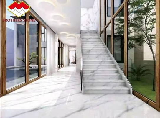 Dimensioni personalizzate Interior design europeo Marmo bianco intagliato Scale pedane e leviatrici