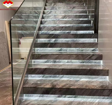 Hotel Interior Design Calcite Marmo Piano Pavimento e Scale con Luce in Firenze Grigio