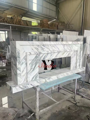 Fuoco di marmo bianco di design moderno per installazione a parete
