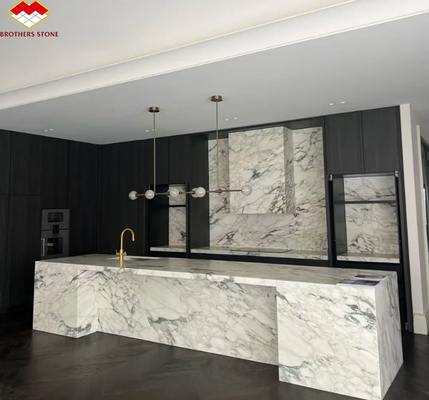 Belle pietra di marmo di Paonazzo lucidata per la decorazione del bancone della cucina dell' hotel