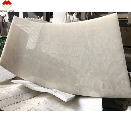 Crea una villa di lusso con la nostra lastra di marmo bianco e onice lucida e trasparente.