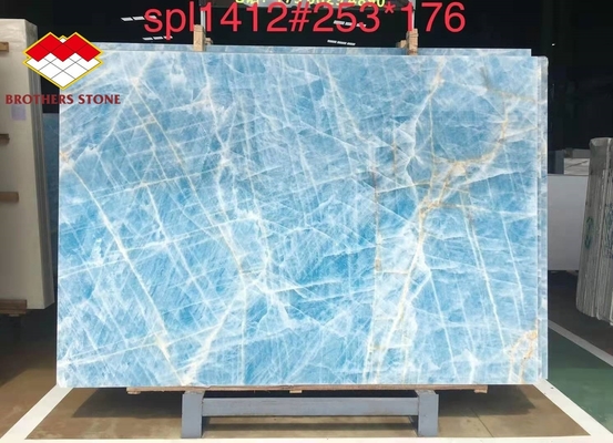 Marmo blu chiaro giada lastra di onice per piastrelle tagliate su misura vene d'oro