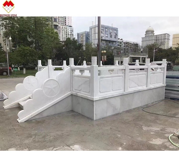 Termini di consegna FOB/CNF Marmo bianco Rali portaportico Balcone Barricata Balustrade per villa