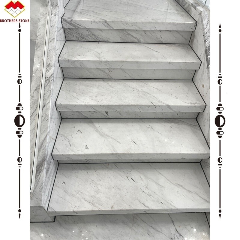 Facile da installare Scala di marmo di pietra bianca di lusso Volakas per la decorazione degli hotel