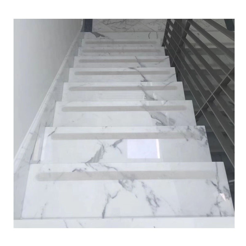 Alta lucidatura di design moderno Calacatta Scale e gradini in marmo bianco per villa interna